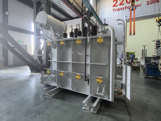 Trasformatore di potenza immerso in olio a frequenza nominale di 60 Hz con gruppo di connessione YNd11 a temperatura ambiente di 32 °C